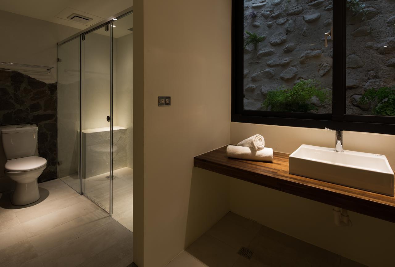 Haku Beach Days Inn Nanwan Exterior photo